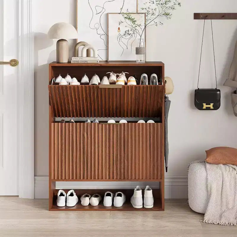 Meuble à chaussures fin de style moderne du milieu du siècle, organiseur d'entrée à tiroir basculant avec séparateurs et crochets réglables