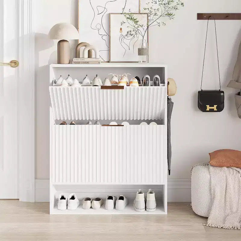 Meuble à chaussures fin de style moderne du milieu du siècle, organiseur d'entrée à tiroir basculant avec séparateurs et crochets réglables
