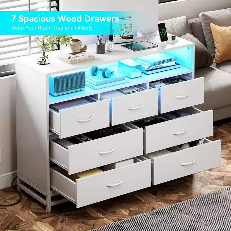 Commode de chambre, commode TV en bois noir 7 tiroirs avec station de charge et lumières, rangement moderne grande capacité